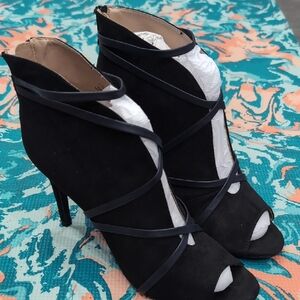 Chic Black Strappy Heeled Boots for Women